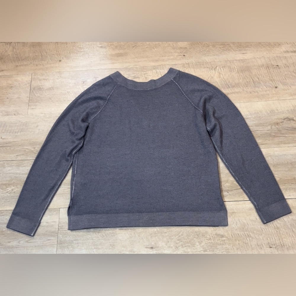 Pendleton Women's 100% Merino Wool V- neck Sweater Size Small - Picture 7 of 7